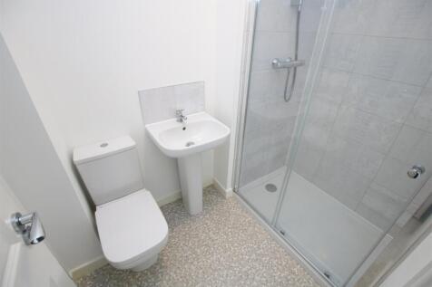 Ensuite.JPG