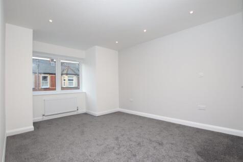 Bedroom 1.JPG