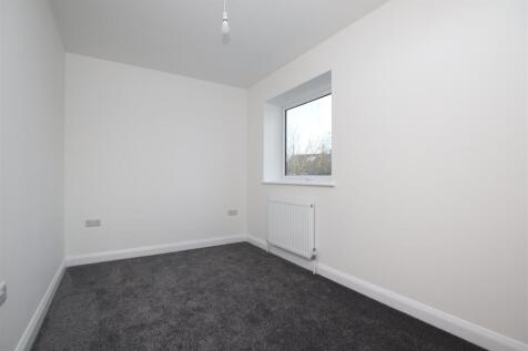 Bedroom 2.JPG