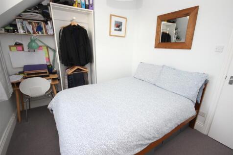 Bedroom (2).JPG