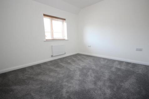 Bedroom 2.JPG