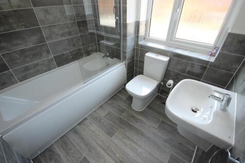 Bathroom.JPG