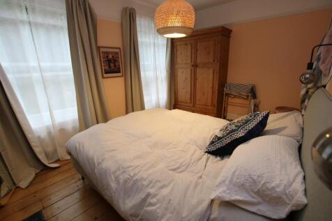 Bedroom 1.2.JPG