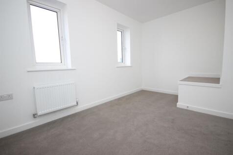 Bedroom 2.JPG