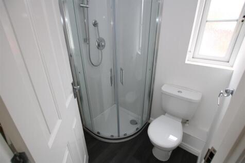 Ensuite.JPG