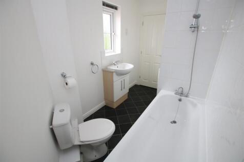 Bathroom.JPG