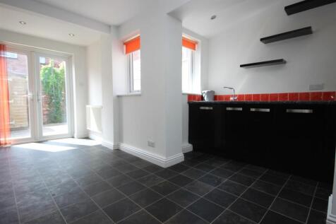 Kitchen 4.JPG