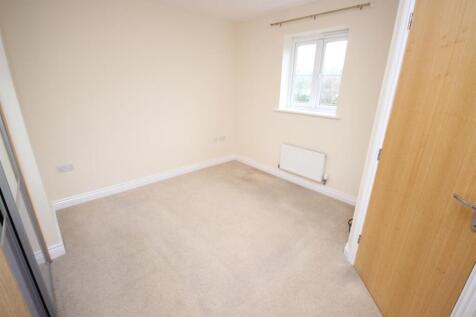 Bedroom 1.JPG