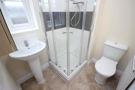 Ensuite.JPG