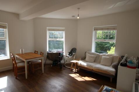 Living Room.JPG