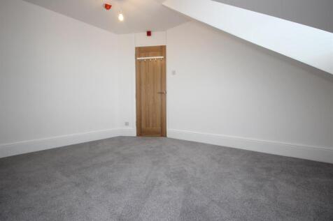 Bedroom 1.1.JPG