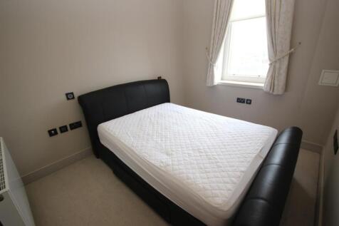 Bedroom 2.JPG