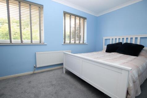 Bed 1.JPG