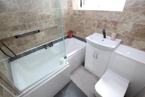 Bathroom.JPG