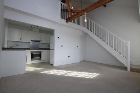 Living Area 2.JPG