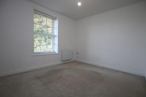 Bedroom 1.JPG