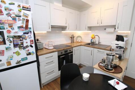 Kitchen.JPG