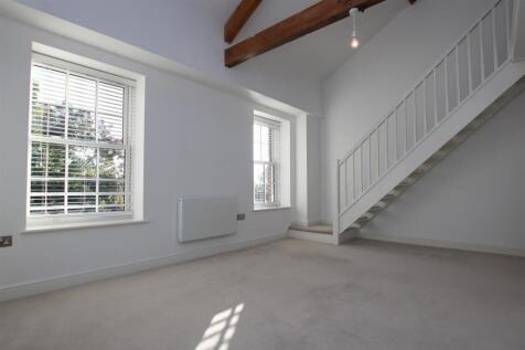 Living Area.JPG