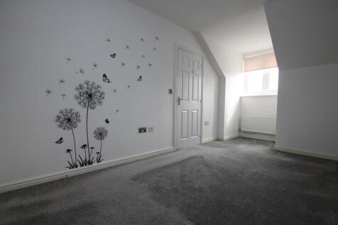 Bedroom 1.1.JPG