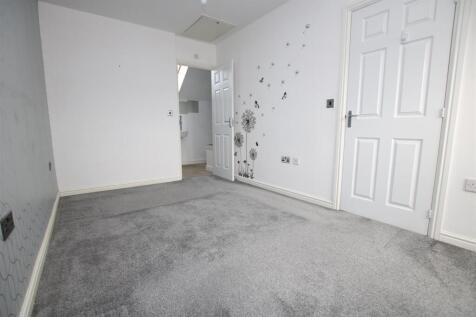 Bedroom 1.3.JPG