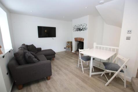 Living Area 3.JPG