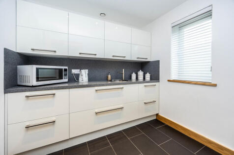 27PLLeeds-250425-...