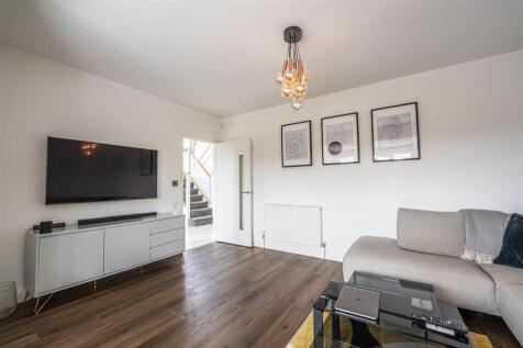 Living Room 2.jpg