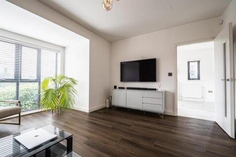 Living Room 3.jpg