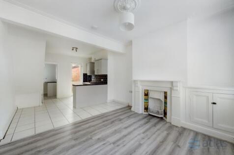 Living / Kitchen Area