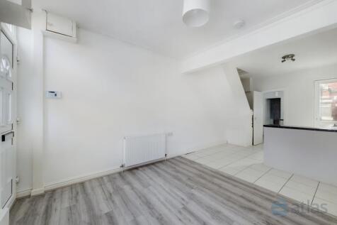 Living / Kitchen Area