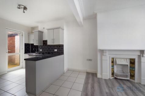 Living / Kitchen Area