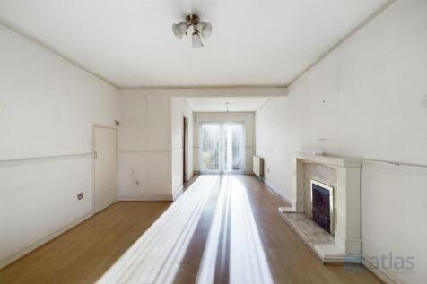 Open Plan Living/Dining Are