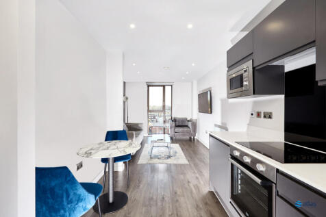 Kitchen/Living Area
