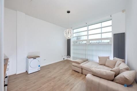 Lounge/Kitchen