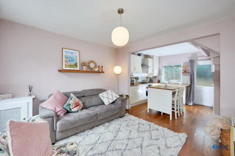 Lounge / Kitchen