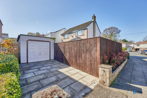 Garage/Driveway