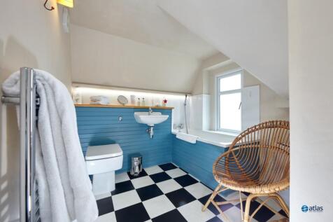 En Suite Bathroom
