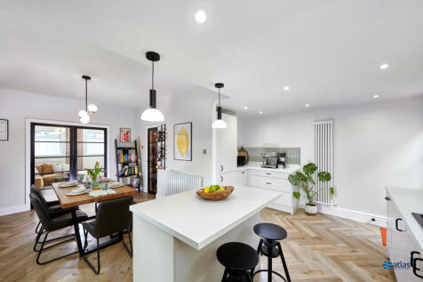 Dining Area/Kitchen