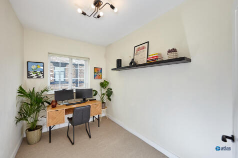 Bedroom/Office