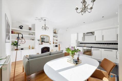 Kitchen/Living Area