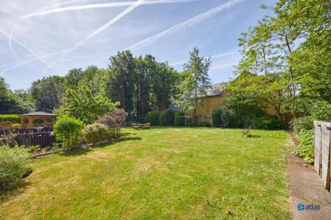 Rear Communal Gardens