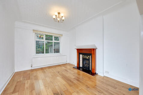 Lounge/Dining Area