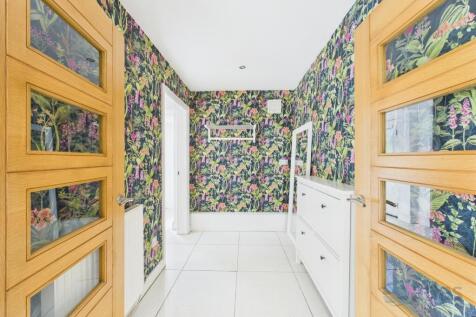 Hallway/Cloackroom