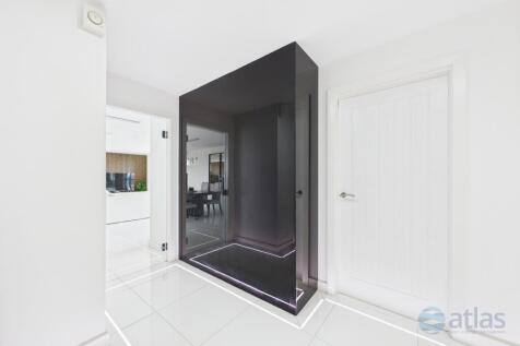 Hallway/Entrance