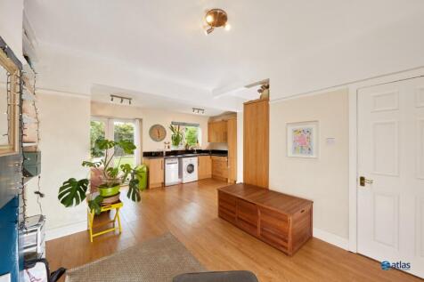Living Area/Kitchen
