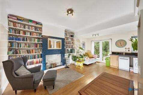 Living Area/Kitchen