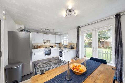 Kitchen/Dining Area