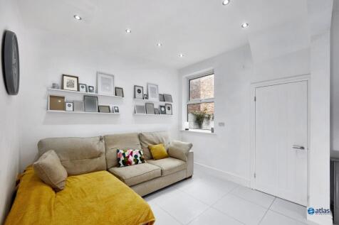 Kitchen/Living Area