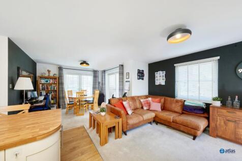 Lounge/Dining/Kitchen