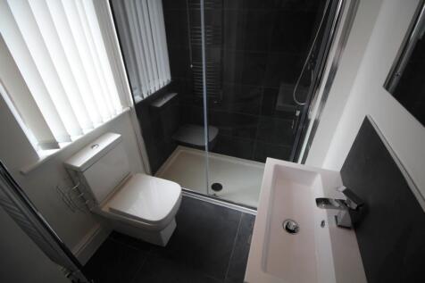 Bedroom 2 En-suite